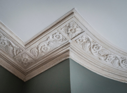 pose de corniches et rosaces à Pruillé L'Eguillé 72